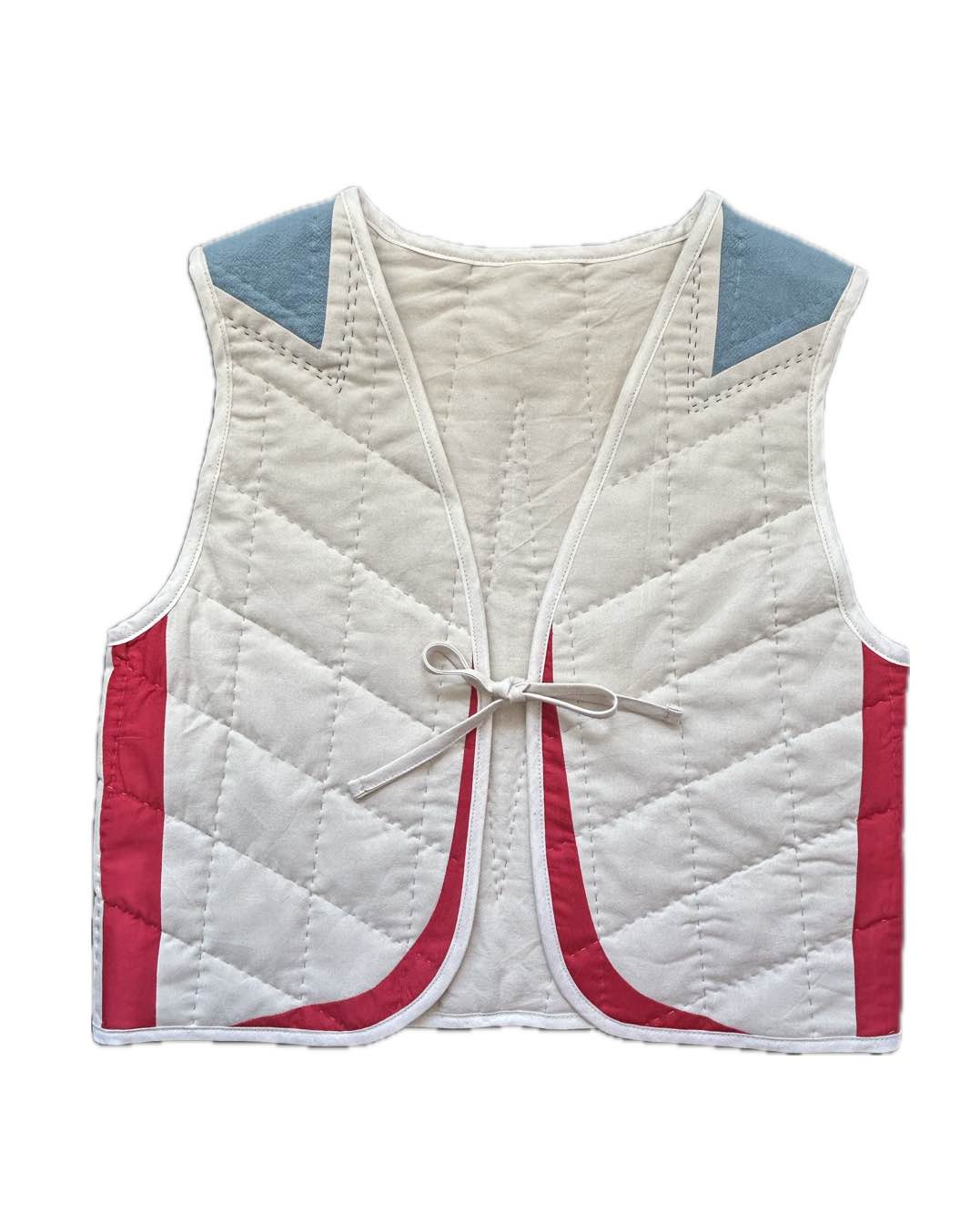 Quillt Weste - Zirkus creme/rot/blau